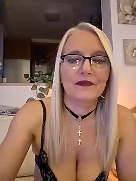 kikkastar online show from March 2026 08:58:02 PM