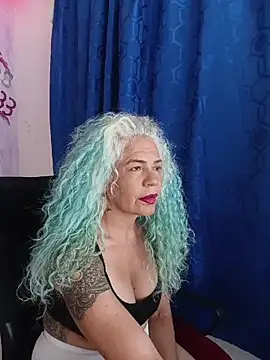 freyadevil333 online show from April 2026 01:08:01 AM
