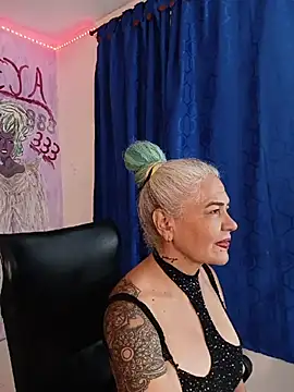 freyadevil333 online show from May 2026 12:50:01 AM