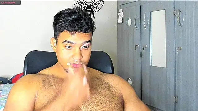 Big furry bear13 online show from January 2025 04:59:01 AM