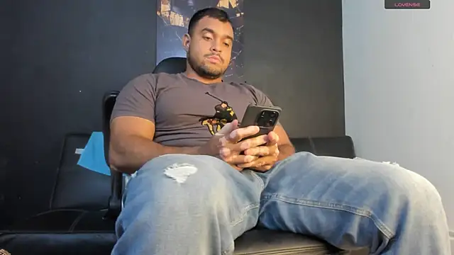 Big furry bear13 online show from June 2026 10:37:02 AM