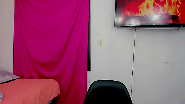 sunshine uwu22 online show from January 2025 06:10:01 PM