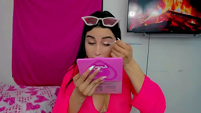 sunshine uwu22 online show from February 2025 06:36:02 PM