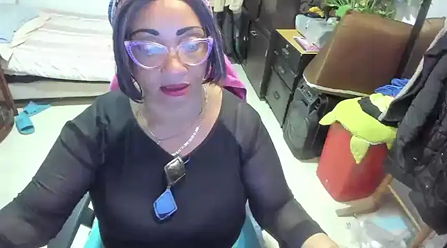 Mrs mommy  online show from January 2025 11:00:02 PM