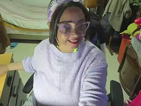 Mrs mommy  online show from March 2025 10:17:02 PM