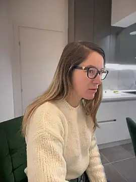 HotXMom online show from January 2025 04:38:02 AM