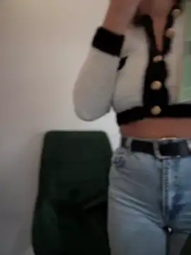 HotXMom online show from January 2025 04:44:02 AM