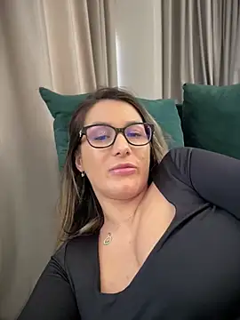 HotXMom online show from February 2025 11:11:02 AM