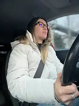 HotXMom online show from March 2025 04:38:02 AM