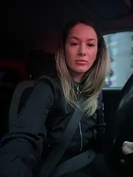 HotXMom online show from March 2025 04:27:01 AM