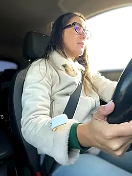 HotXMom online show from September 2025 05:44:01 AM