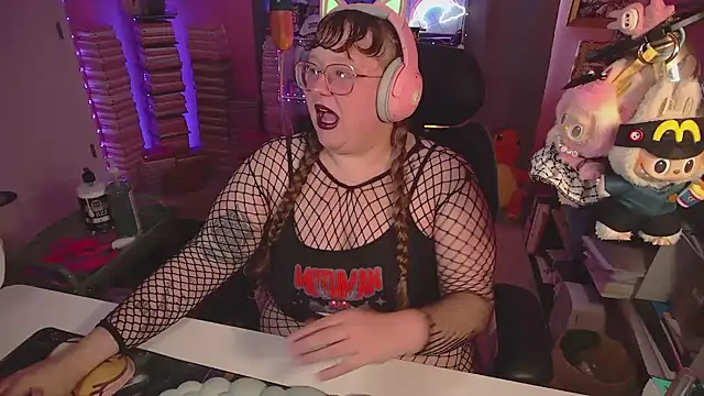 FatVeronica online show from June 2026 07:18:02 PM