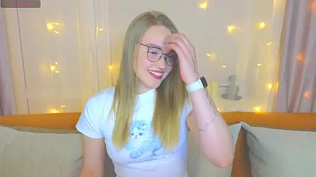 Aurora Golden1 online show from February 2025 03:20:01 PM