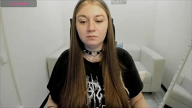 Snapshot of AlisaBacker chatting on December 2024 11:19:01 AM AlisaBacker online show from December 2024 11:19:01 AM