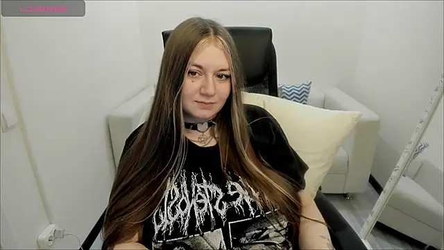 Snapshot of AlisaBacker chatting on December 2024 02:22:01 PM AlisaBacker online show from December 2024 02:22:01 PM