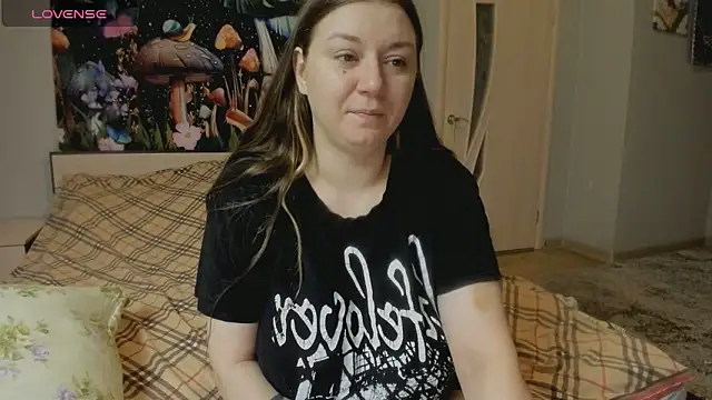 Snapshot of AlisaBacker chatting on October 2025 12:50:02 PM AlisaBacker online show from October 2025 12:50:02 PM