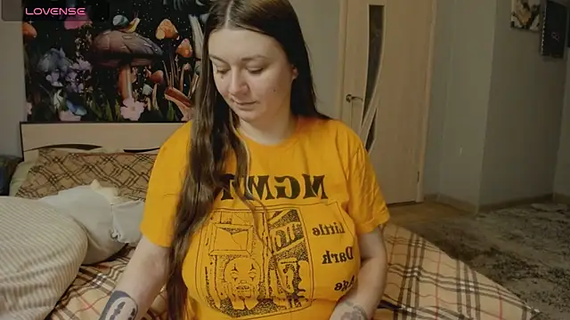 Snapshot of AlisaBacker chatting on November 2025 06:29:02 PM AlisaBacker online show from November 2025 06:29:02 PM