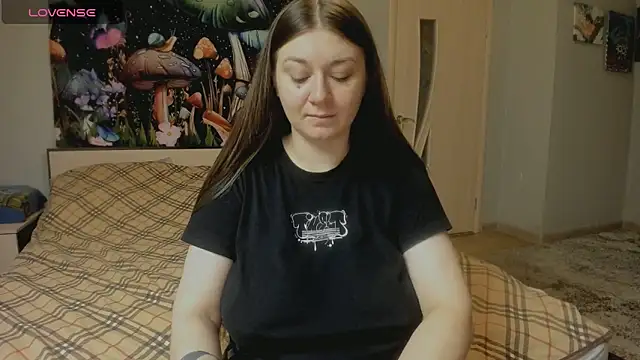 Snapshot of AlisaBacker chatting on November 2025 12:26:01 PM AlisaBacker online show from November 2025 12:26:01 PM