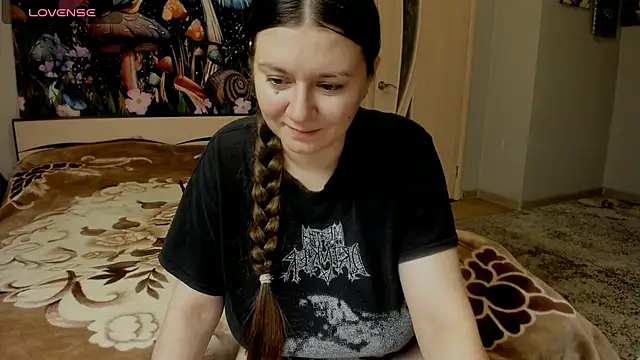 Snapshot of AlisaBacker chatting on November 2025 06:30:02 PM AlisaBacker online show from November 2025 06:30:02 PM