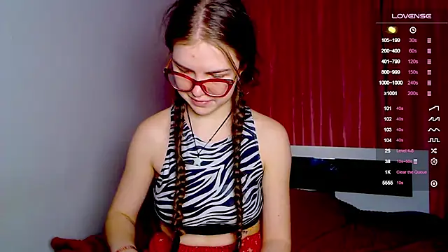 Sarah HS online show from January 2025 01:52:01 PM