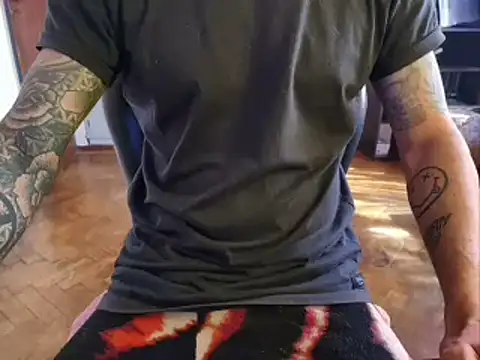 Snapshot of rumplstink chatting on October 2025 01:24:02 PM rumplstink online show from October 2025 01:24:02 PM