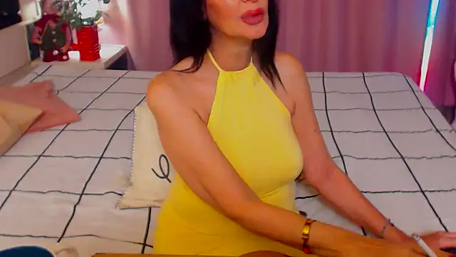 Snapshot of shannon4u chatting on December 2024 09:19:01 PM shannon4u online show from December 2024 09:19:01 PM