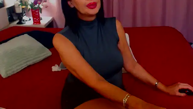 Snapshot of shannon4u chatting on March 2025 11:21:02 PM shannon4u online show from March 2025 11:21:02 PM