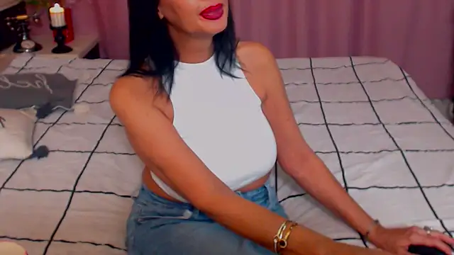 Snapshot of shannon4u chatting on March 2025 01:02:02 AM shannon4u online show from March 2025 01:02:02 AM