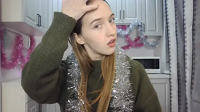 leslie my lovee online show from December 2024 08:05:02 PM