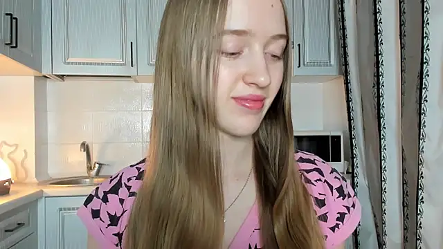 leslie my lovee online show from October 2025 07:03:02 PM