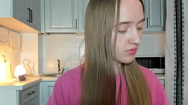 leslie my lovee online show from November 2025 07:03:02 PM