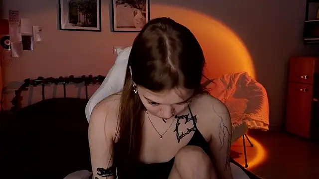 doll lol  online show from May 2026 09:45:02 PM