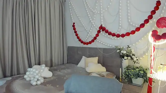 Snapshot of AgnieszkaBanana chatting on April 2026 10:13:01 AM AgnieszkaBanana online show from April 2026 10:13:01 AM