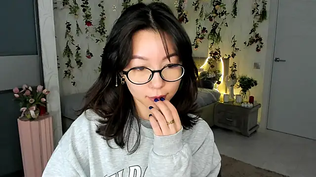 Snapshot of AgnieszkaBanana chatting on April 2026 10:13:02 AM AgnieszkaBanana online show from April 2026 10:13:02 AM