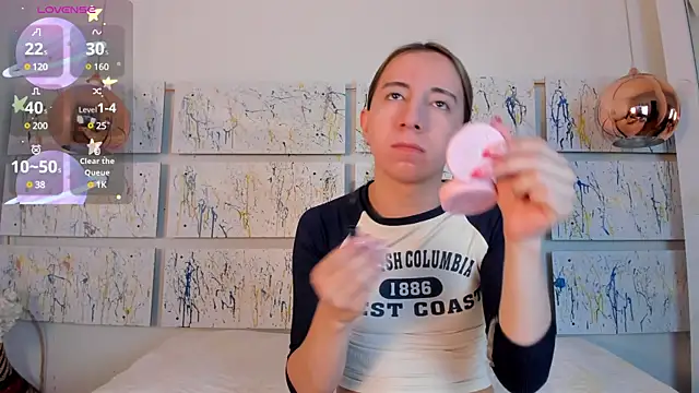 Miiaa doll online show from February 2025 12:06:02 PM