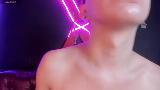 Miiaa doll online show from February 2025 12:04:02 PM