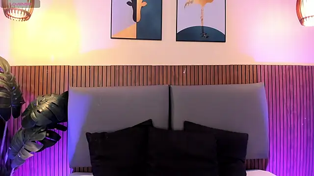 NicolleeEvanss online show from May 2026 10:53:02 AM