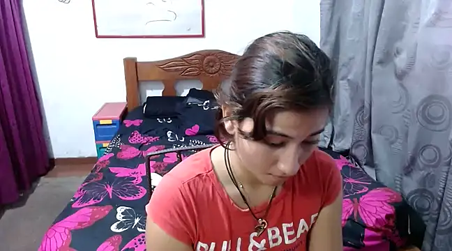 LadyMilk003 online show from January 2025 04:59:01 PM