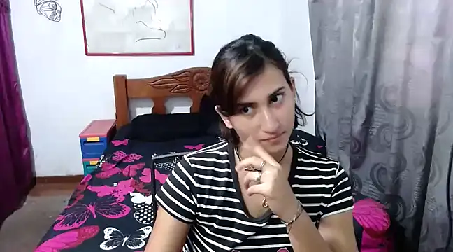 LadyMilk003 online show from January 2025 06:31:01 PM