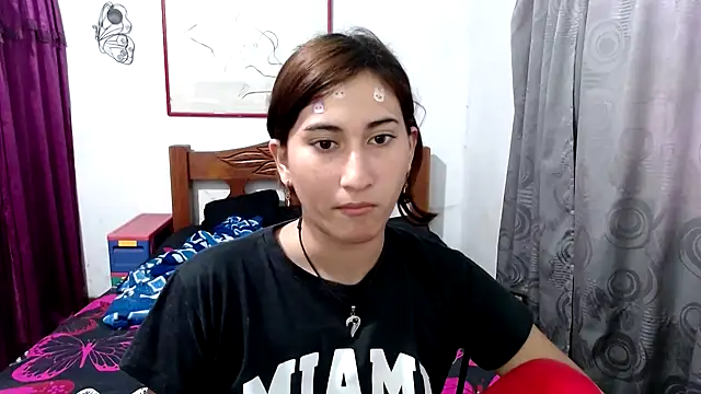 LadyMilk003 online show from October 2025 05:24:02 PM