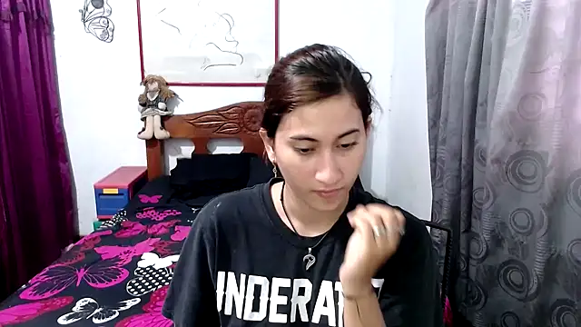 LadyMilk003 online show from October 2025 04:03:02 PM