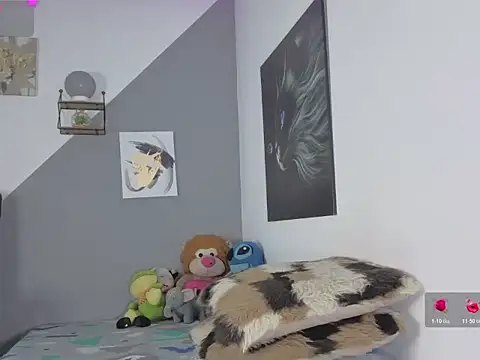 Snapshot of charlotte_002 chatting on November 2025 01:15:02 AM charlotte 002 online show from November 2025 01:15:02 AM