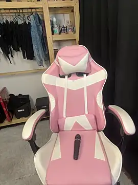 agoosvokk online show from April 2026 08:06:01 PM