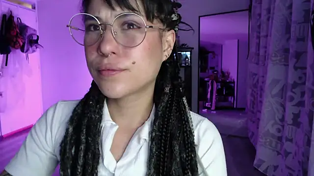 Snapshot of Hellen_dumont chatting on December 2025 02:42:01 AM Hellen dumont online show from December 2025 02:42:01 AM
