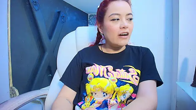 Snapshot of DarlingBDSM_ chatting on January 2025 03:32:02 PM DarlingBDSM online show from January 2025 03:32:02 PM