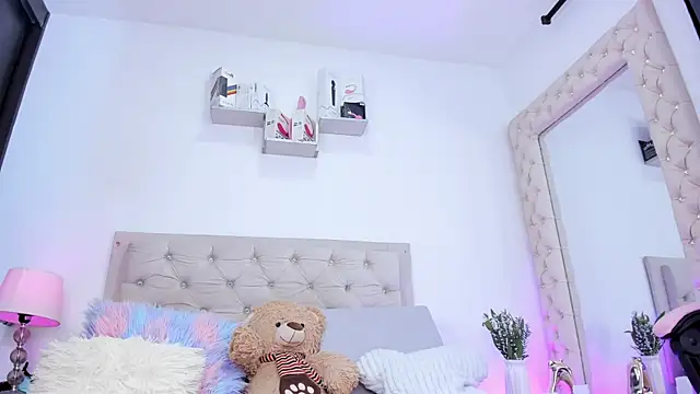 Snapshot of lorennahernandez01 chatting on February 2026 11:30:01 AM lorennahernandez01 online show from February 2026 11:30:01 AM