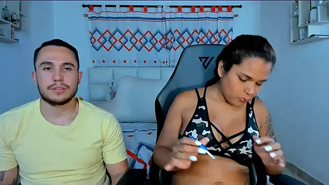 xxx sweet couple  online show from December 2024 03:52:01 AM