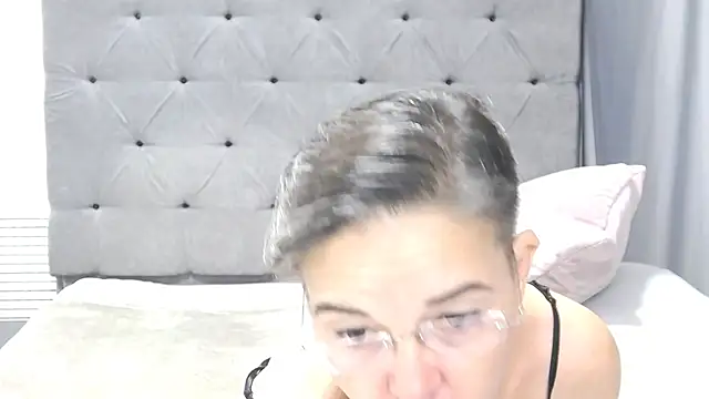 Snapshot of StaceyDarling chatting on October 2025 04:39:01 PM StaceyDarling online show from October 2025 04:39:01 PM