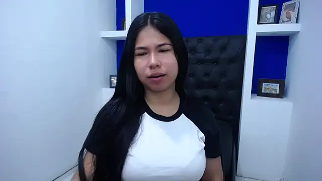 Letty Plugxo online show from January 2026 01:48:02 PM