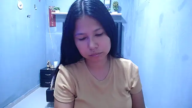 Snapshot of Letty_Plugxo chatting on April 2026 01:13:02 PM Letty Plugxo online show from April 2026 01:13:02 PM